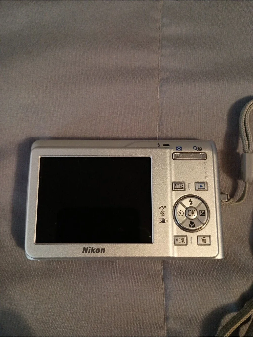 Nikon Coolpix S200 7.1MP Digital Camera